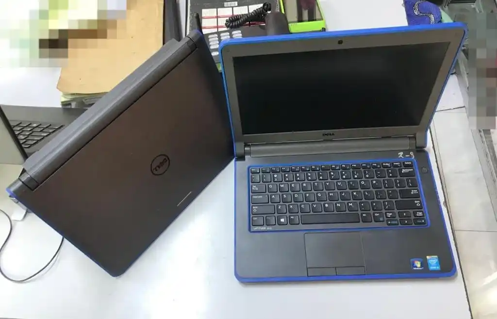 Dell Latitude 3340 Core I3,Ram 4Gb ,Hdd 500Gb Speed 1.70Ghz  Display Inch 13.3" Colour Red/Blue Battery 3Hrs Charge. Free Delivery Tanzania Nzima (Unakufikia Popote Ulipo)