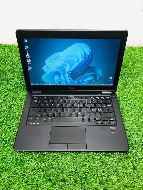 Dell 7250  Processor Core I5 5Th Generation     Windows 10 Pro 64 Bit  Memory  8Gb Ram   Ssd128Gb 3Hrs