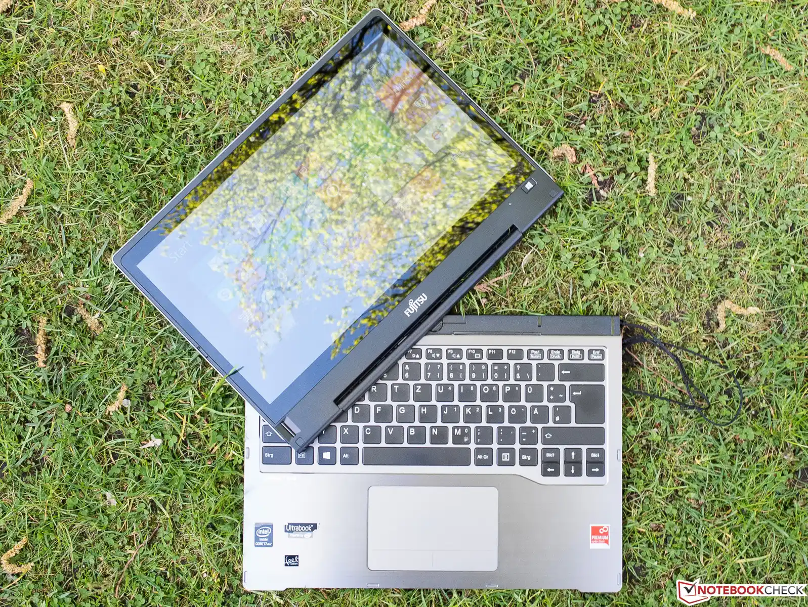 Fujitsu T904 Revolve Touch Core I5 4Th Gen Ram 4Gb Hdd 500Gb Speed 2.50 Inch 13.6' 3Hrs Charge Very Slim