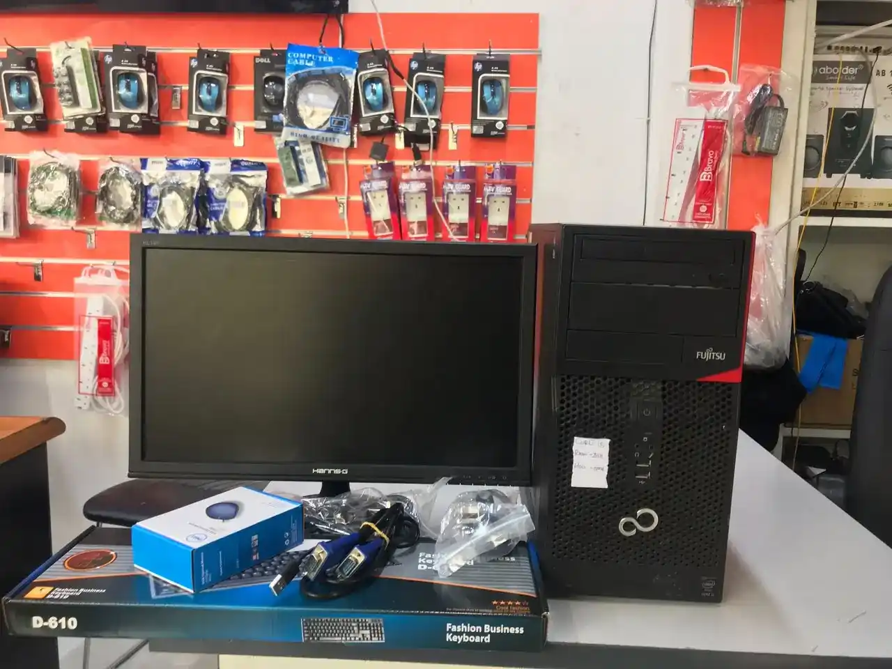 Fujitsu Ya Kusimama Sata 4 Core I3 Ram 8Gb Hdd 500Gb Na Kioo Inch 20 Full Set