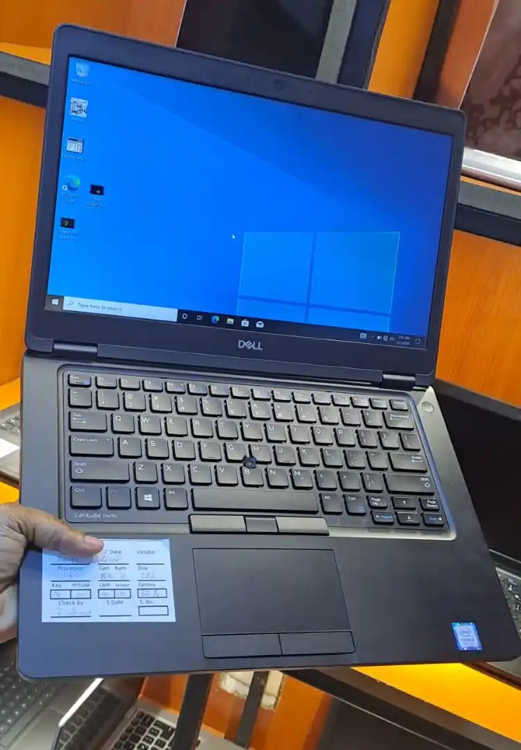 Dell 5491  Processor Core I7 8Th Generation      Memory 8Gb Ram  Storage 256 Gb  Backlit Keyboard ✅