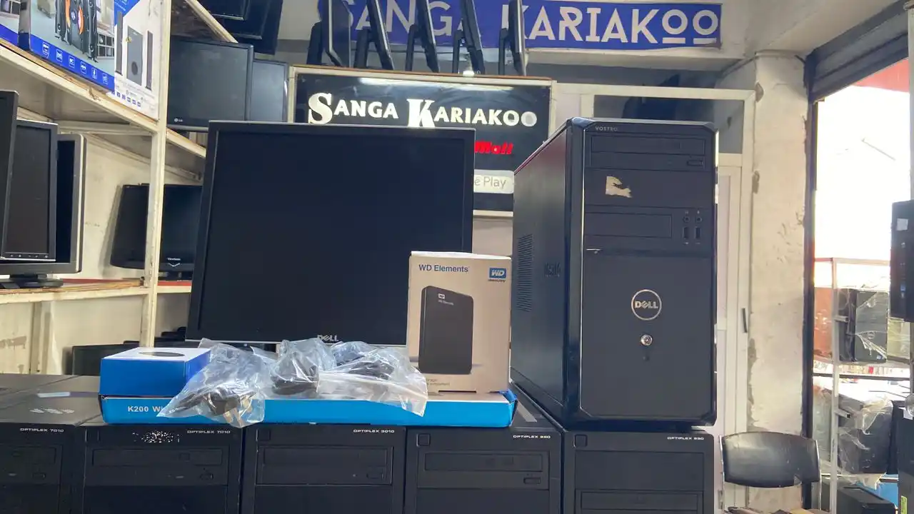 Dell Vostro Na Inspron Core I5 Ya Kusimama Ram 8 Gb Hhd 500Gb  2.70Ghz Na Kioo Inch 19 Fullset Na Offer Ya External Case Offer