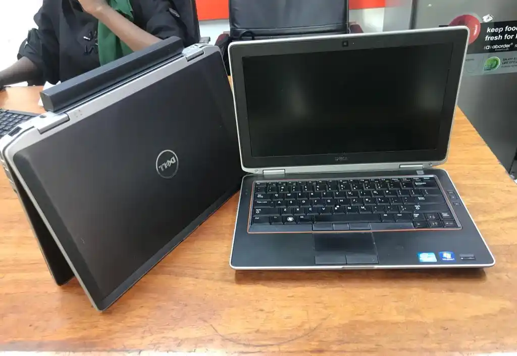 Dell 6320 Core I5 Ram 4Gb Hdd 500 3Th Gen, Speed 2.70Ghz Display Inch 13' Battery 3Hrs Free Window  And Office Program 
