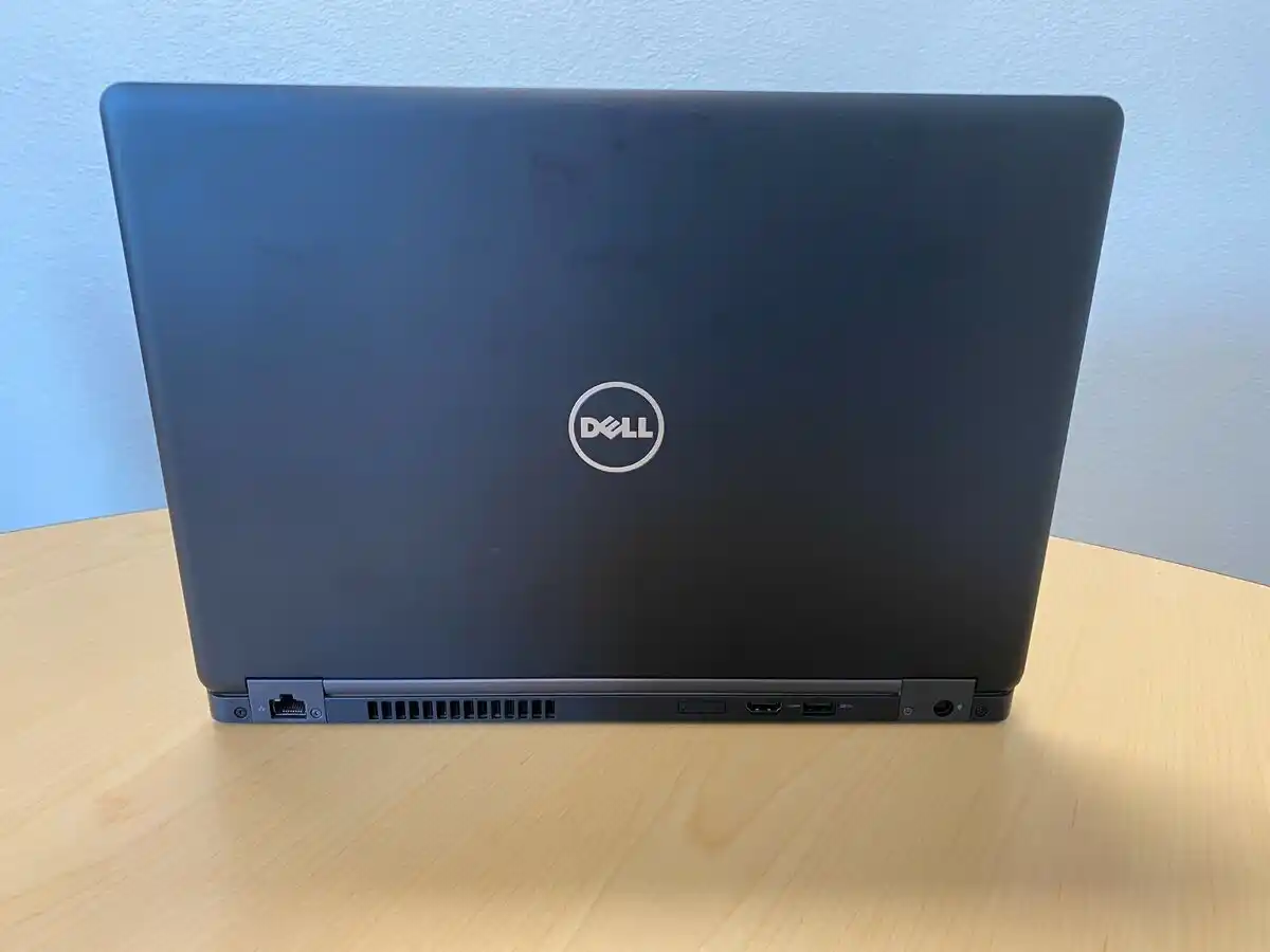 Dell Latitude 5480 Core I5 Ram 8Gb Ssd 256Gb 6Th Gen, Speed 2.40Ghz Display Inch 13' Battery 3Hrs(Inatumia Charger Type C Na Pin Kubwa),Backlight,Ina Vga Na Hdmi, Free Window  And Office Program 