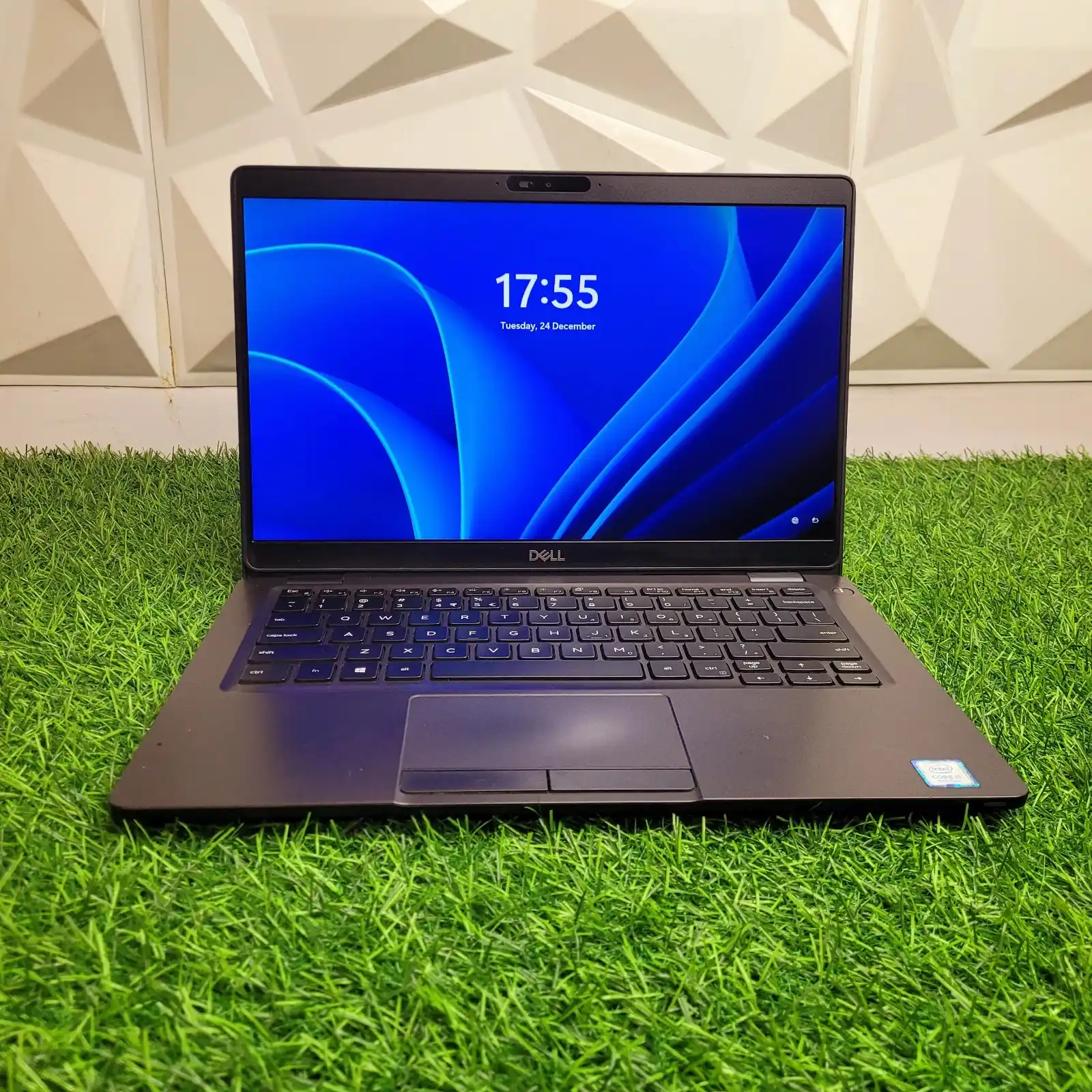 Dell 5300 Core I7 8Th Generation 16Gb Ram 256Gb   Windows 10 Pro 64-Bit  Backlit Keyboard ✅😊 Non Touch 