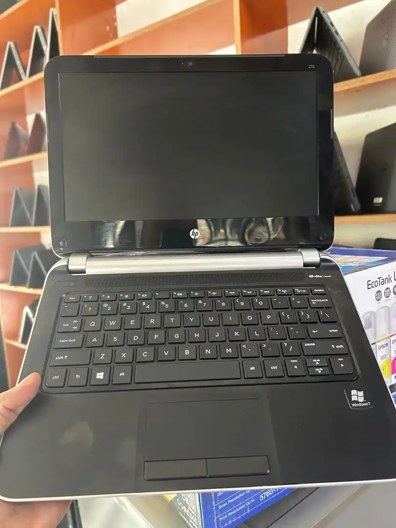 Hp 215 Amd Ram 4Gb Hdd 500Gb Speed 1.10Ghz Battery 3Hrs