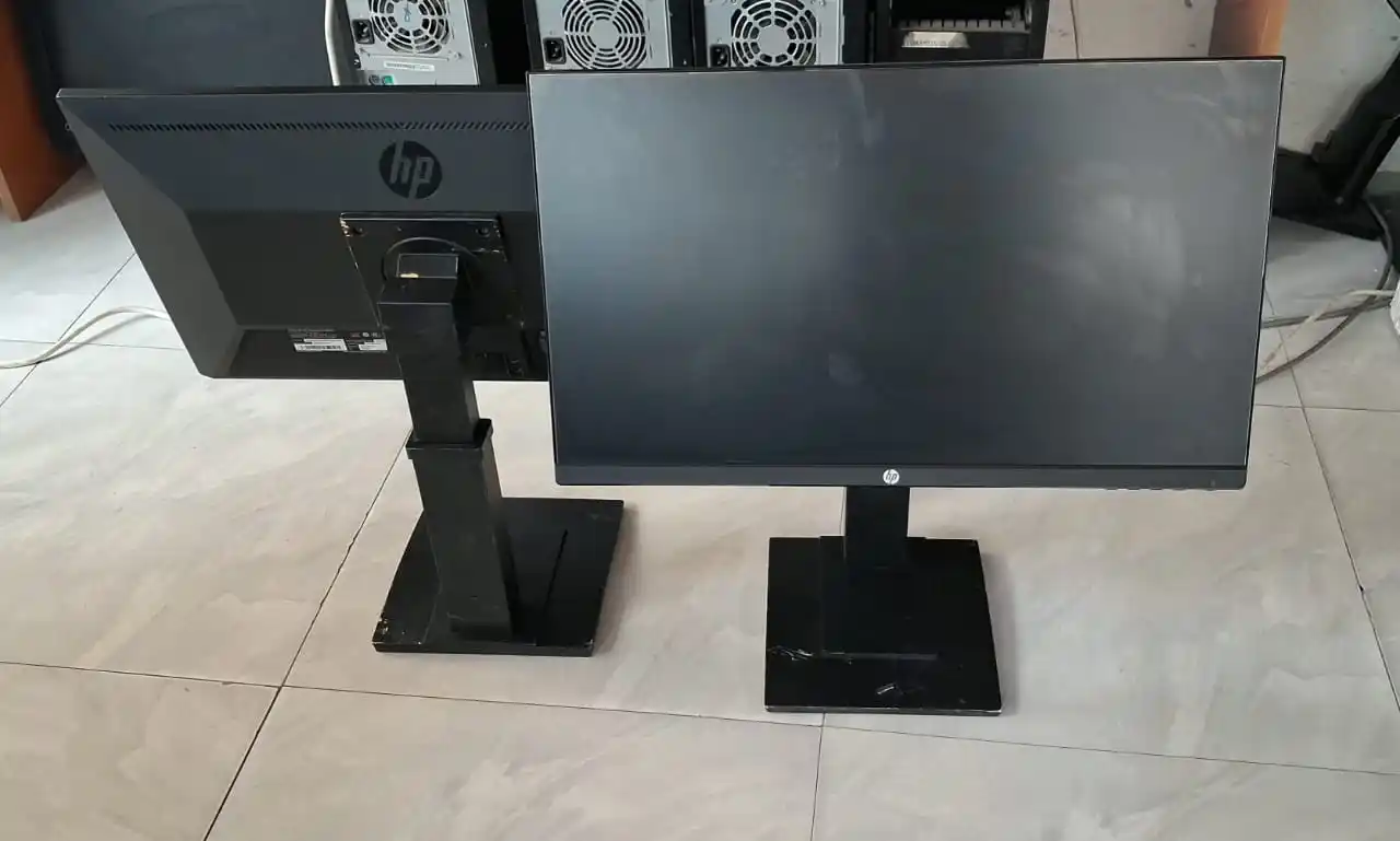 Hp Monitor Inch 24/23 Fremlles   Pot Hdmi Na Vga  Clean