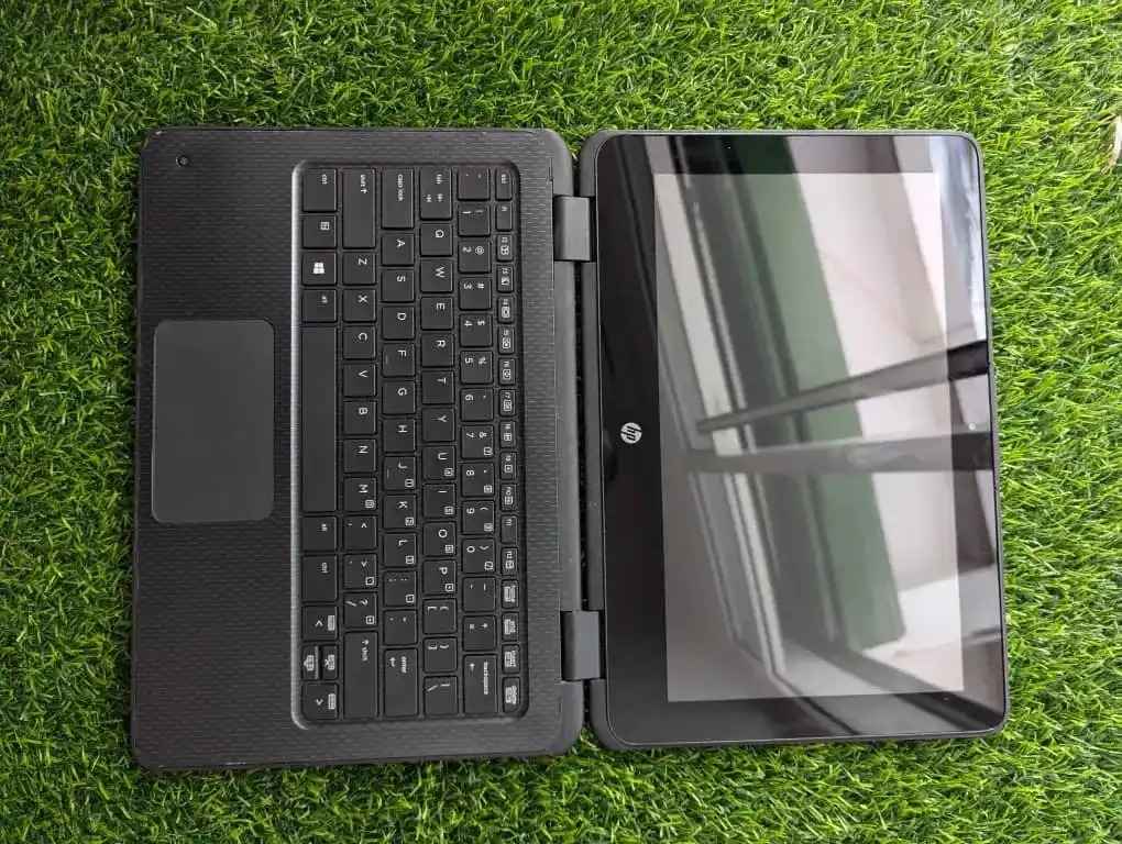 Hp Screen Touch Yoga Intel Ram 4Gb Ss 128Gb 1.10Ghz 3Hrs Battery