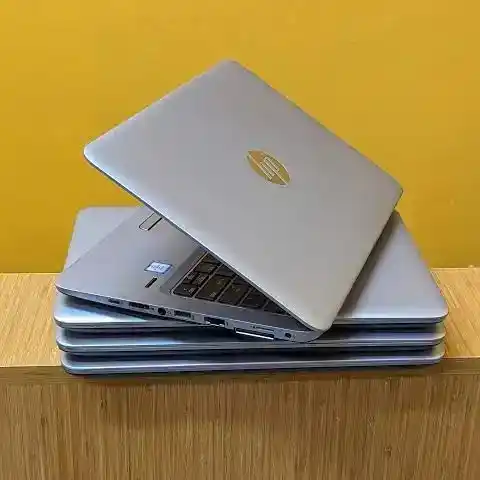 Hp Elitebook 820 G3 Corei5 6Th Gen Ram 8Gb Ssd 256 Speed 2.59Ghz Inch 12'' Battery 3Hrs With Programs + Window