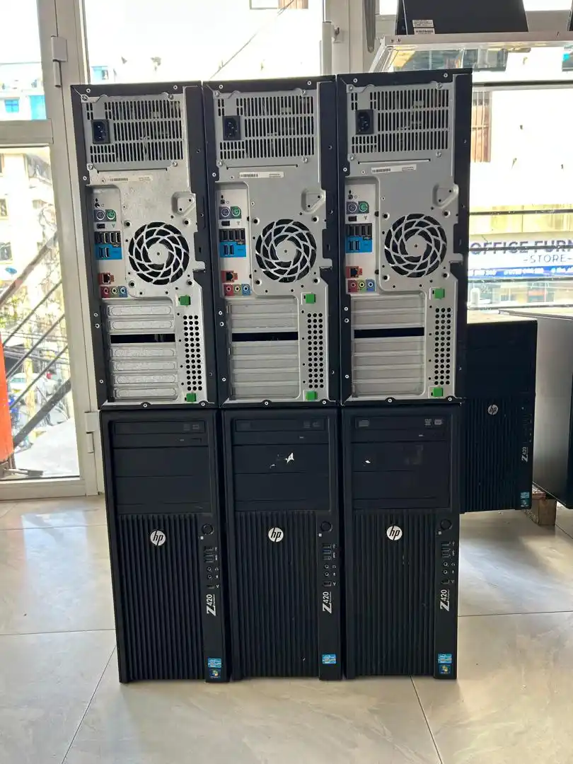 Hp Z420 Sata 10  Xeon Ram 4Gb Hdd 500Gb 3.5Ghz  