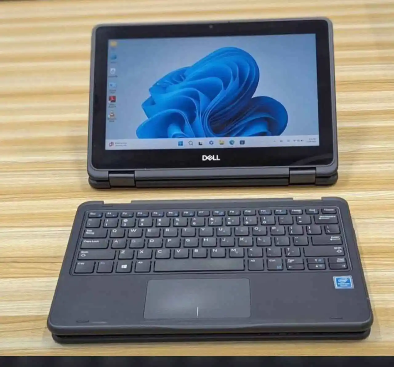 Dell Latitude 3190 Ram 4Gb Ssd 64Gb  Touch Screen  Zimenyooka Sana🔥🔥🔥🔥🔥