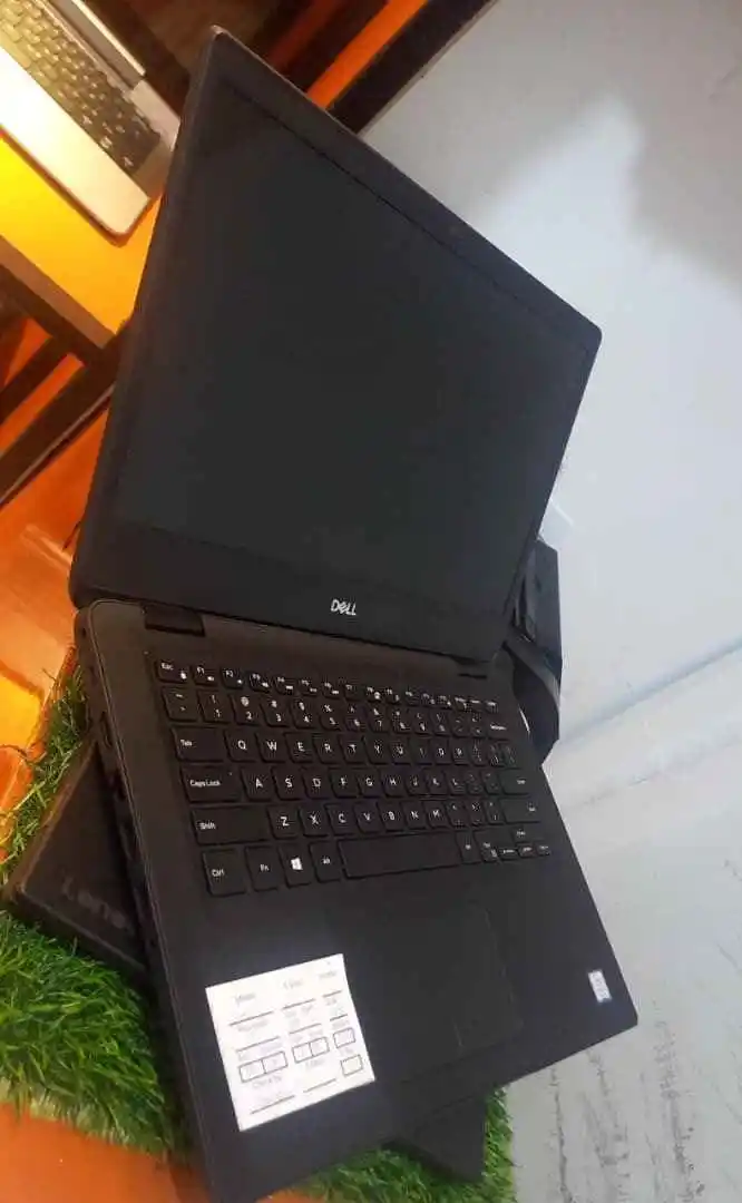 Dell 3400 Core I3 8Th Generation  4Gb Ram Ssd  128Gb  Non Touch  3Hrs