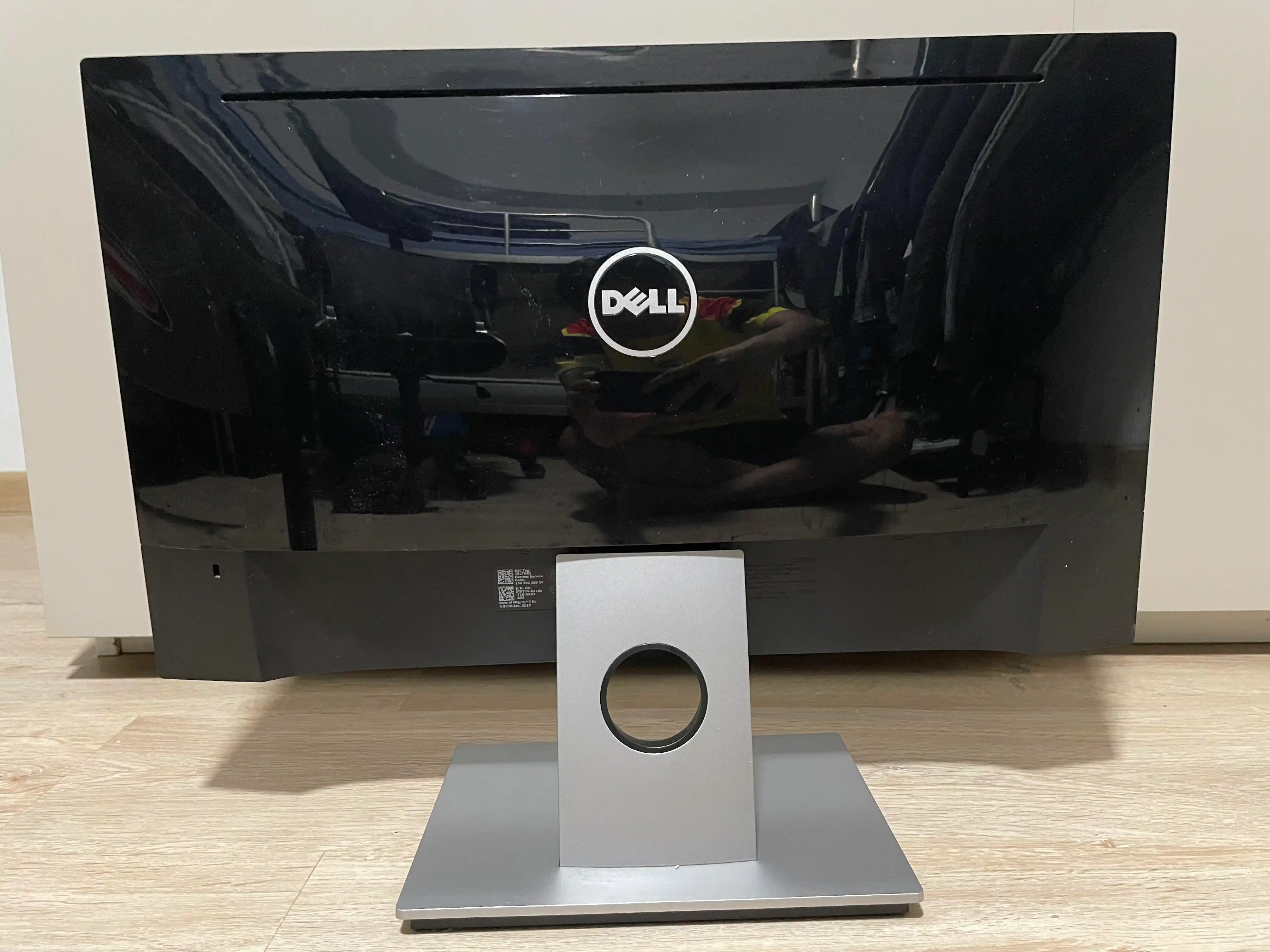 Dell Monitor Inch 24 With,Vga And 2Hdmi 