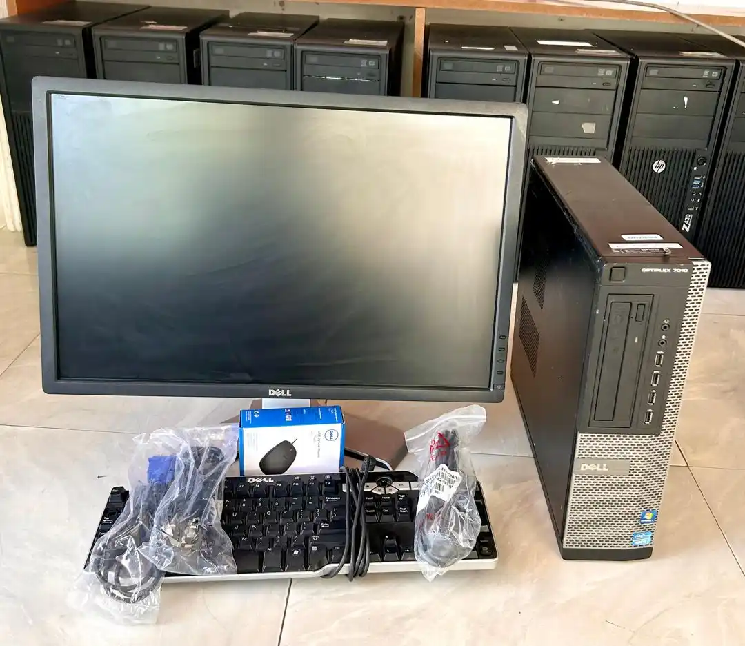 Dell Ya Kulala Mlango Mkubwa Core I5 Ram 4Gb Hdd 500Gb Gen 2 Speed 3.10Ghz Na Kioo Inch 24 Full Set