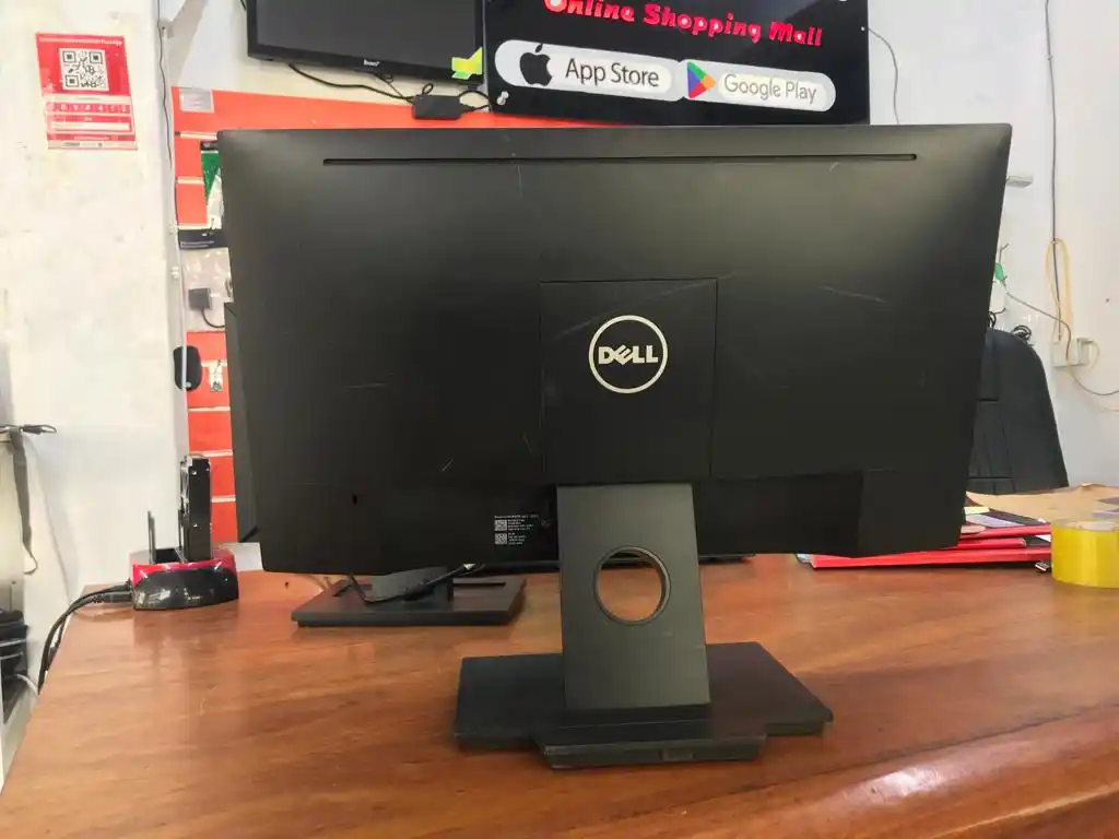 Dell Monitor Inch 23 With Vga And Display Port 