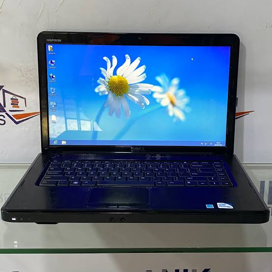 Dell Inspiron Ram 4Gb Disk 320Gb Inch 15 Display Core2Duo 2.30Ghz Dvd Rw 3Hrs Battery Model Inspironn5030