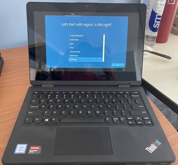 Lenovo Thinkpad 11E (20Hv0000Us) Laptop (Core I3 7Th Gen 7 Ram  8Gb Ssd 128 Gb Ssd/Windows 104 Hrs Charge 11.6 Inch