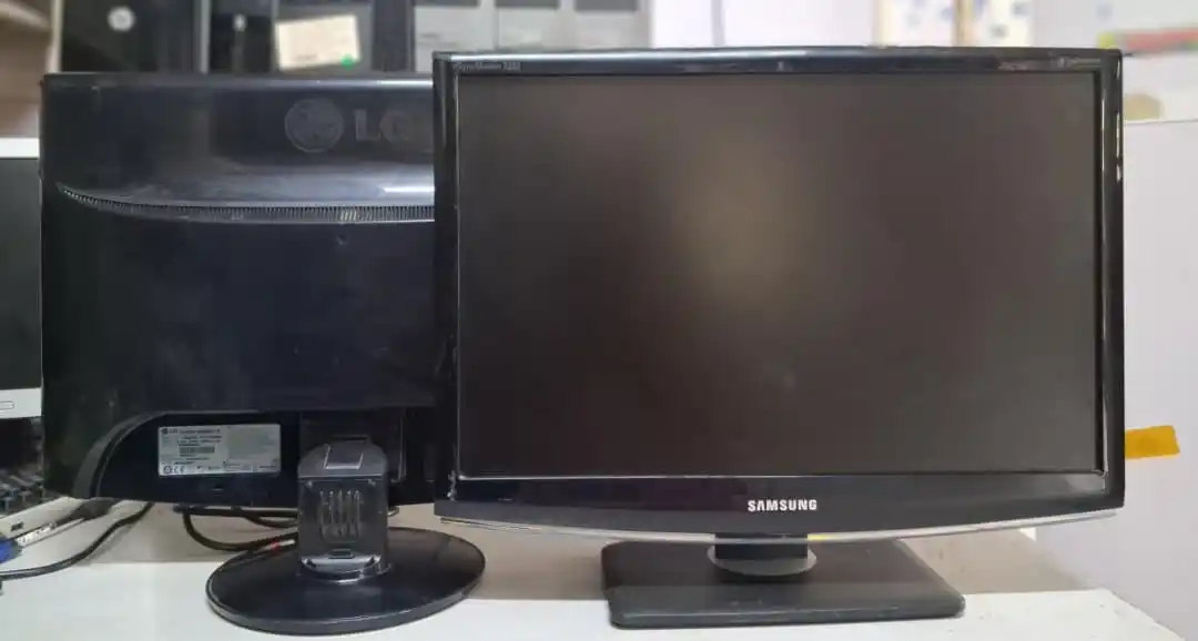 Offer Offer Offer Monitor Inch 22  Na Waya Wa Moto  Samsang, Lg Nk