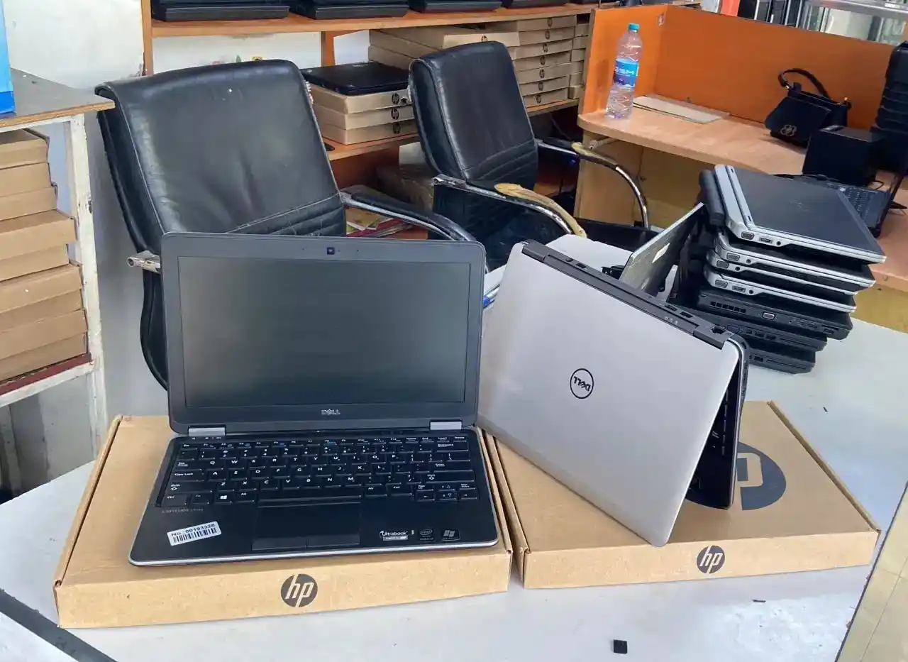  Dell 7240   Core I5    Speed 1.90Ghz  Up To 2.5Ghz    Windows 10 Pro 64 Bit  Memory  8Gb Ram   Storage  128Gb Non Touch