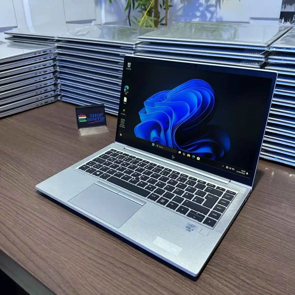 Brand Hp 840 G7  Processor  Core I5 10Th Generation     Memory  8Gb Ram  Storage  256Gb  Rangi  Silver 😍😍 3Hrs