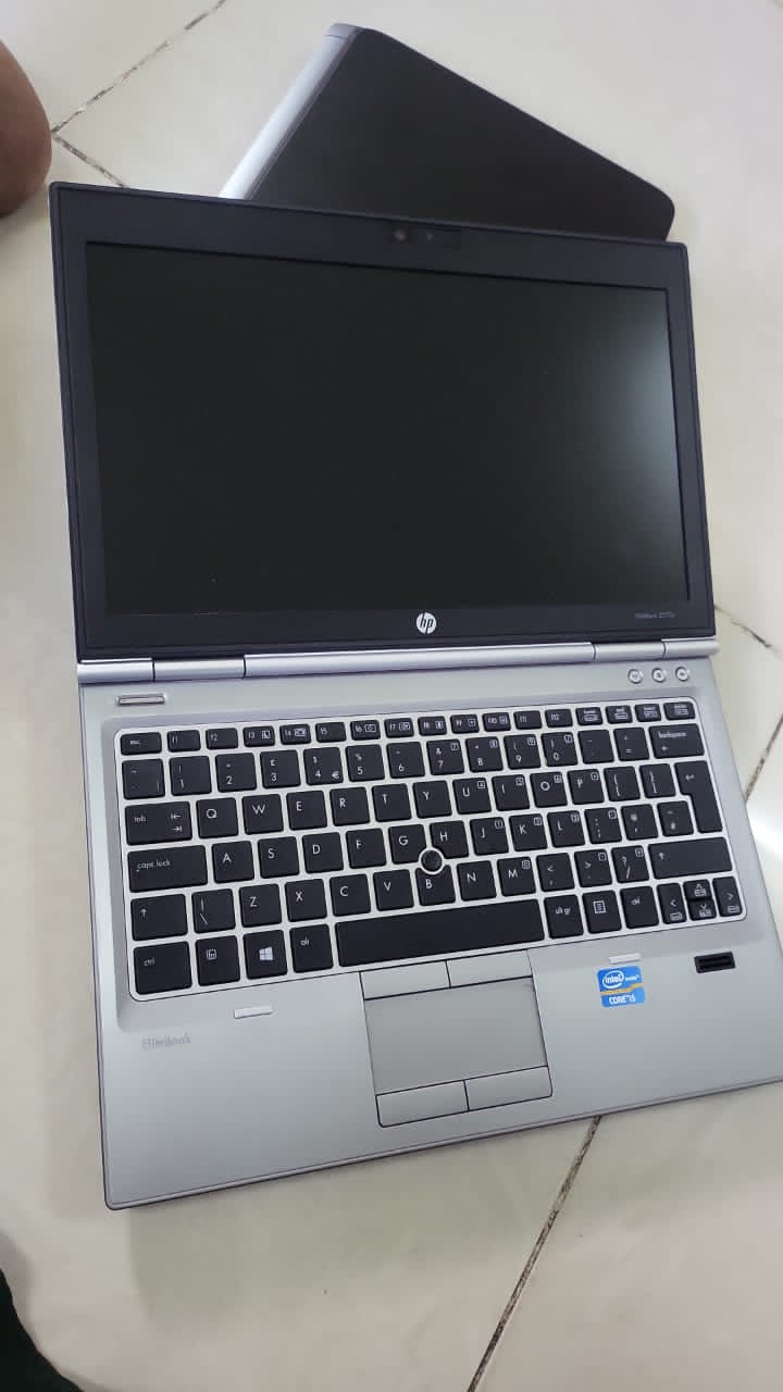 Hp 2570 Corei5  Ram 4Gb Disk 500Gb 2.20Ghz 3Hrs Charge 