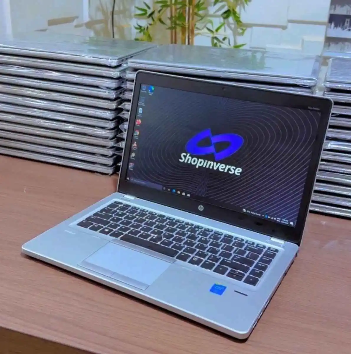 Hp Folio 9470  Processor  Core I5 3Rd Generation    Ram  4Gb   Storage 500Gb   Backlit Keyboard  3Hrs